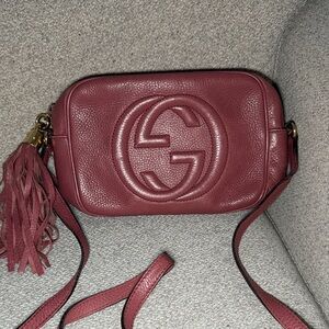 Gucci Soho Disco Rose Leather Crossbody Bag